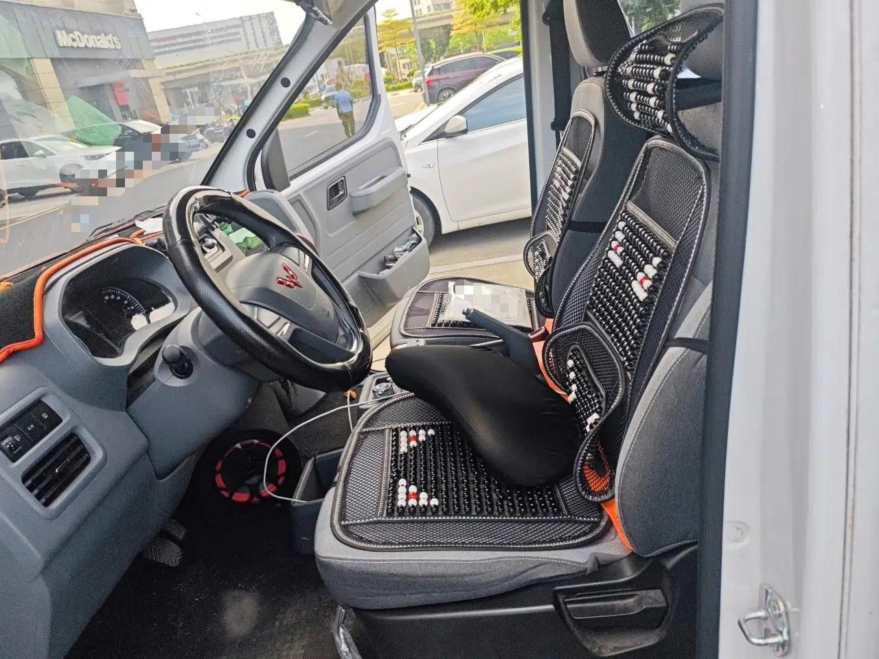 Wuling Yangguang 2024 300km Comfort-Grade Passenger Van 60kW — миниатюра 15