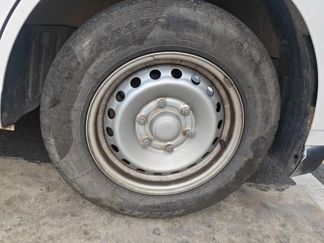 Wuling Yangguang 2024 300km Comfort-Grade Passenger Van 60kW — миниатюра 8