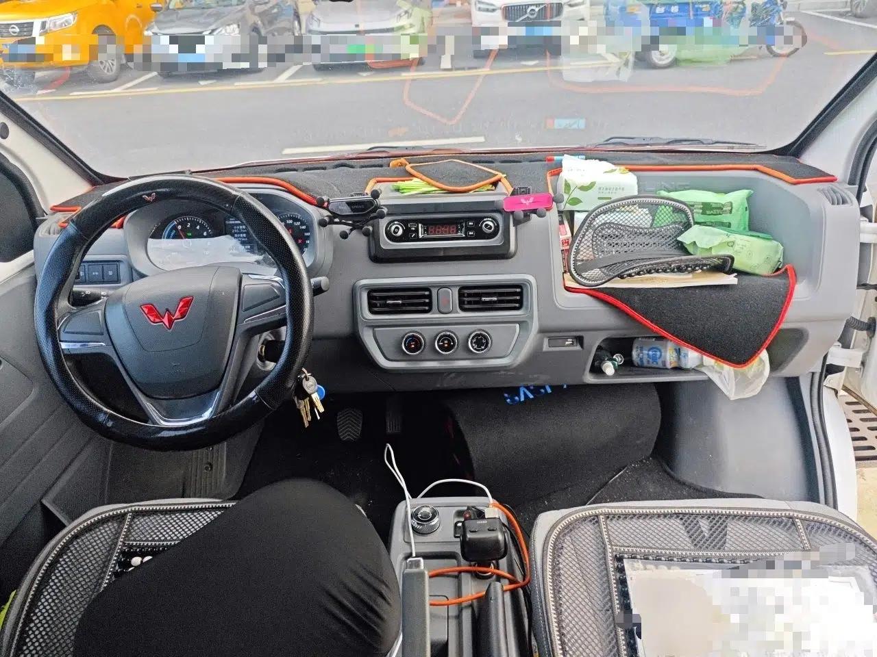 Wuling Yangguang 2024 300km Comfort-Grade Passenger Van 60kW — миниатюра 9