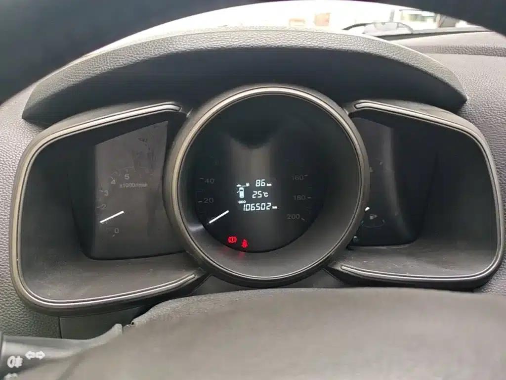 Changan Oushang CX70 2016 1.6L Manual Deluxe Edition — миниатюра 12