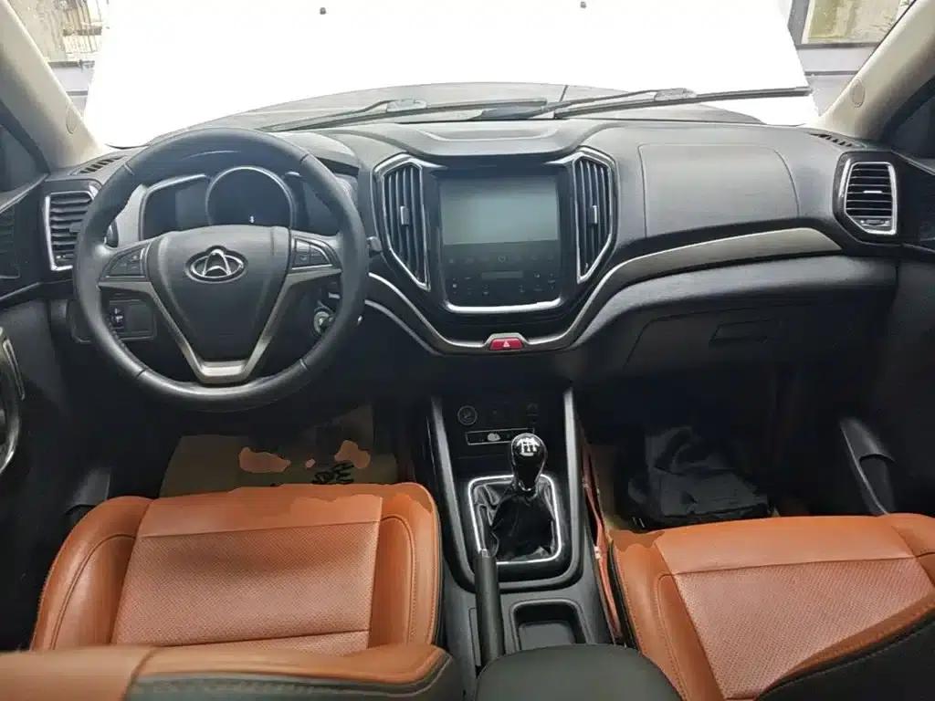 Changan Oushang CX70 2016 1.6L Manual Deluxe Edition — миниатюра 10