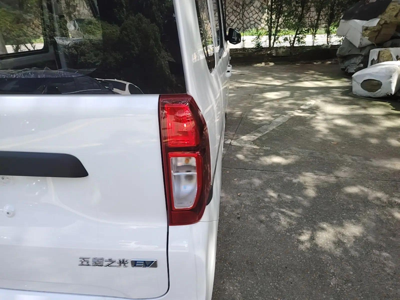 Wuling Zhiguang New Energy 2025 Model 305km Ambitious Edition — миниатюра 9