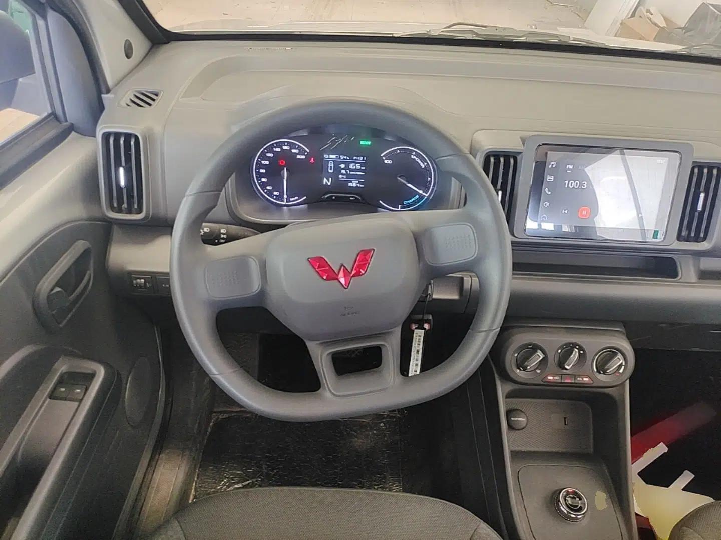 Wuling Rongguang EV 2026 Model 310km Standard Bus Version — миниатюра 13