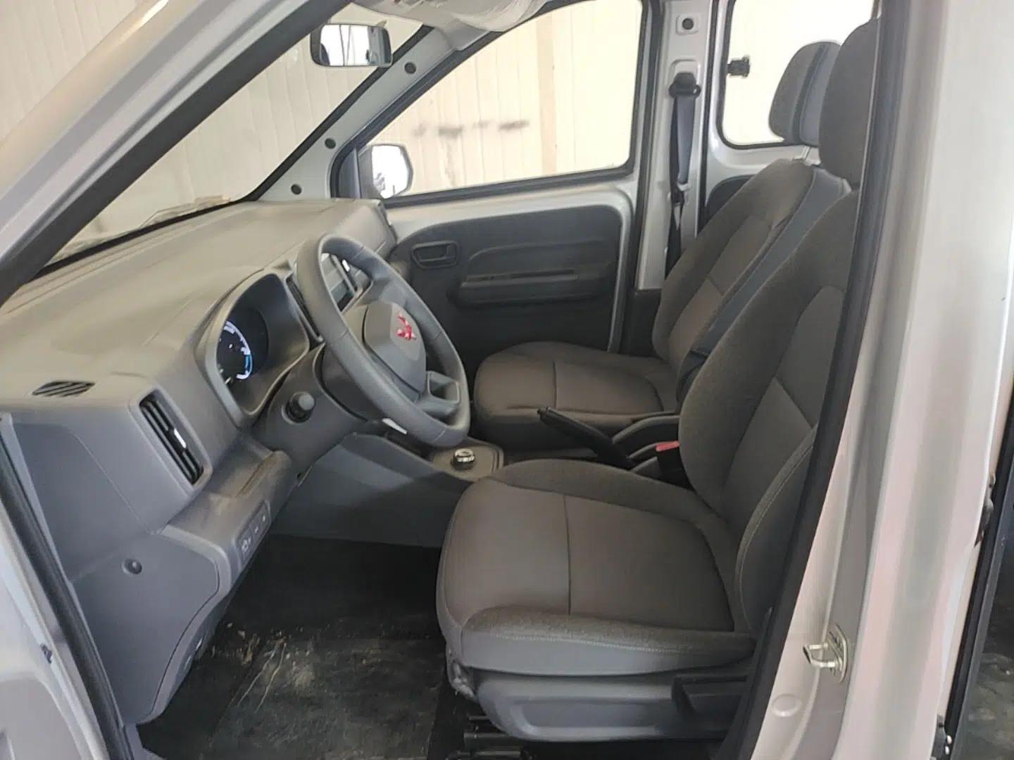 Wuling Rongguang EV 2026 Model 310km Standard Bus Version — миниатюра 17