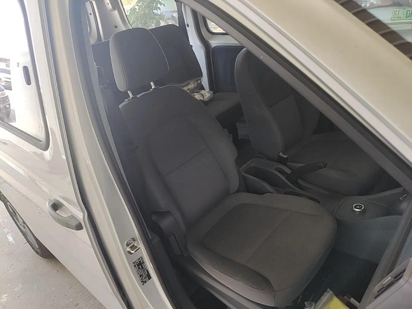 Wuling Rongguang EV 2026 Model 310km Standard Bus Version — миниатюра 19