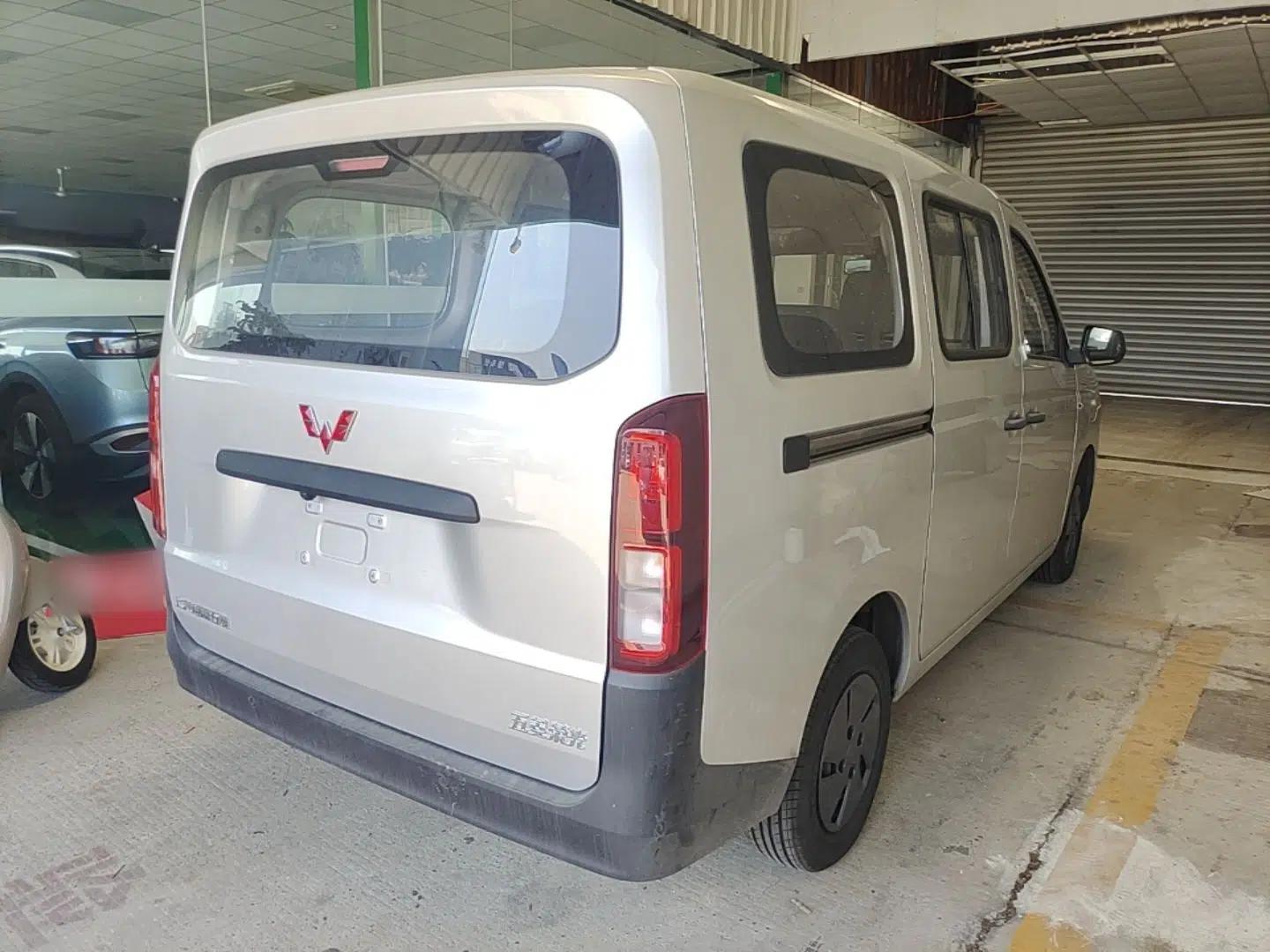 Wuling Rongguang EV 2026 Model 310km Standard Bus Version — миниатюра 6