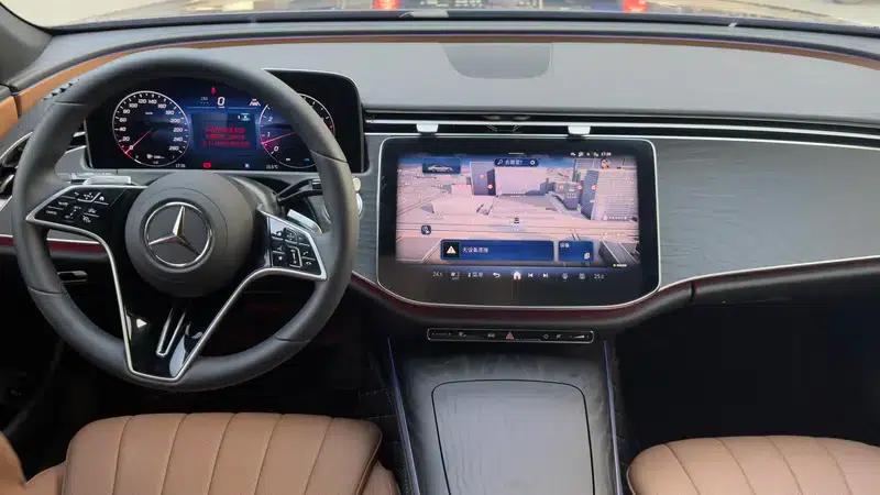 Mercedes-Benz E-Class 2026 E 260 L Classic Edition (Discontinued in March 2026) — миниатюра 7