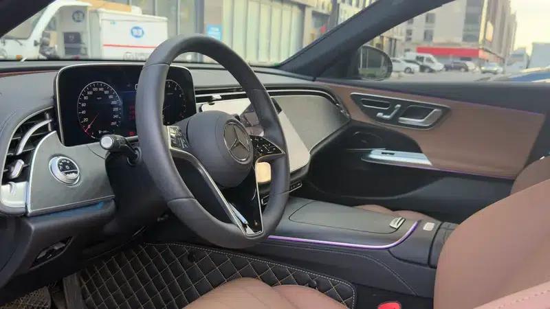 Mercedes-Benz E-Class 2026 E 260 L Classic Edition (Discontinued in March 2026) — миниатюра 8