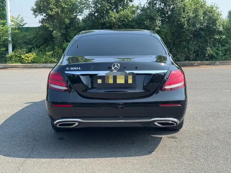 Mercedes-Benz E-Class 2018 E 300 L Fashion Edition — миниатюра 5