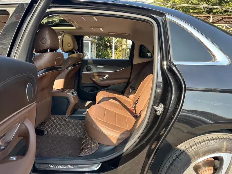 2016 Mercedes-Benz E-Class E 200 L Sport — миниатюра 18