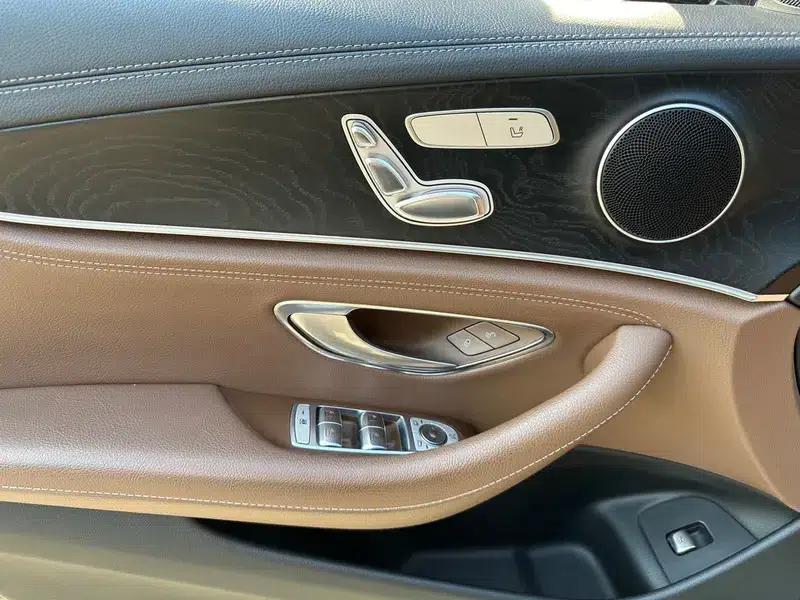 2016 Mercedes-Benz E-Class E 200 L Sport — миниатюра 20