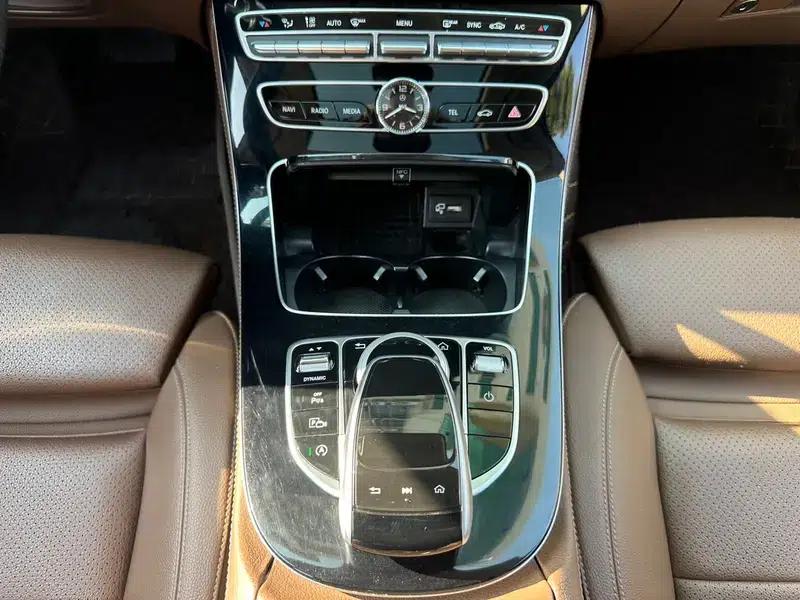 2016 Mercedes-Benz E-Class E 200 L Sport — миниатюра 7