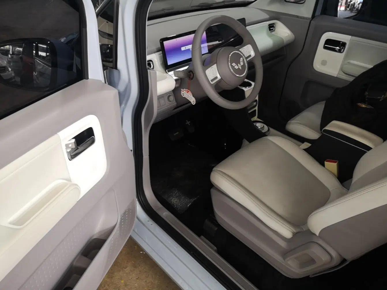 Wuling Air ev 2023 - Four Seats - Advanced Edition — миниатюра 18