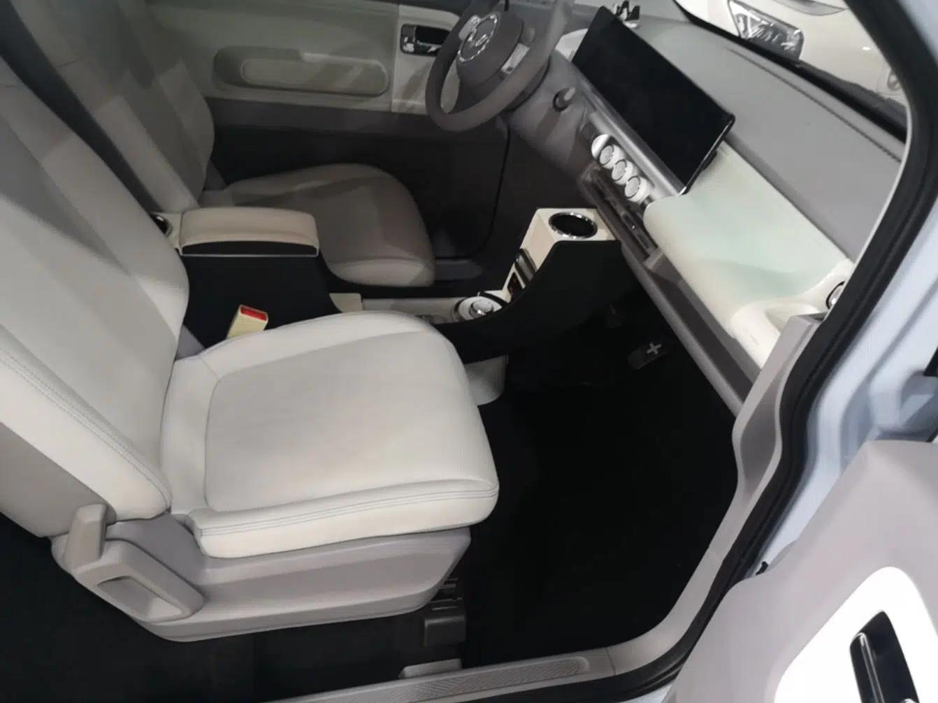 Wuling Air ev 2023 - Four Seats - Advanced Edition — миниатюра 19