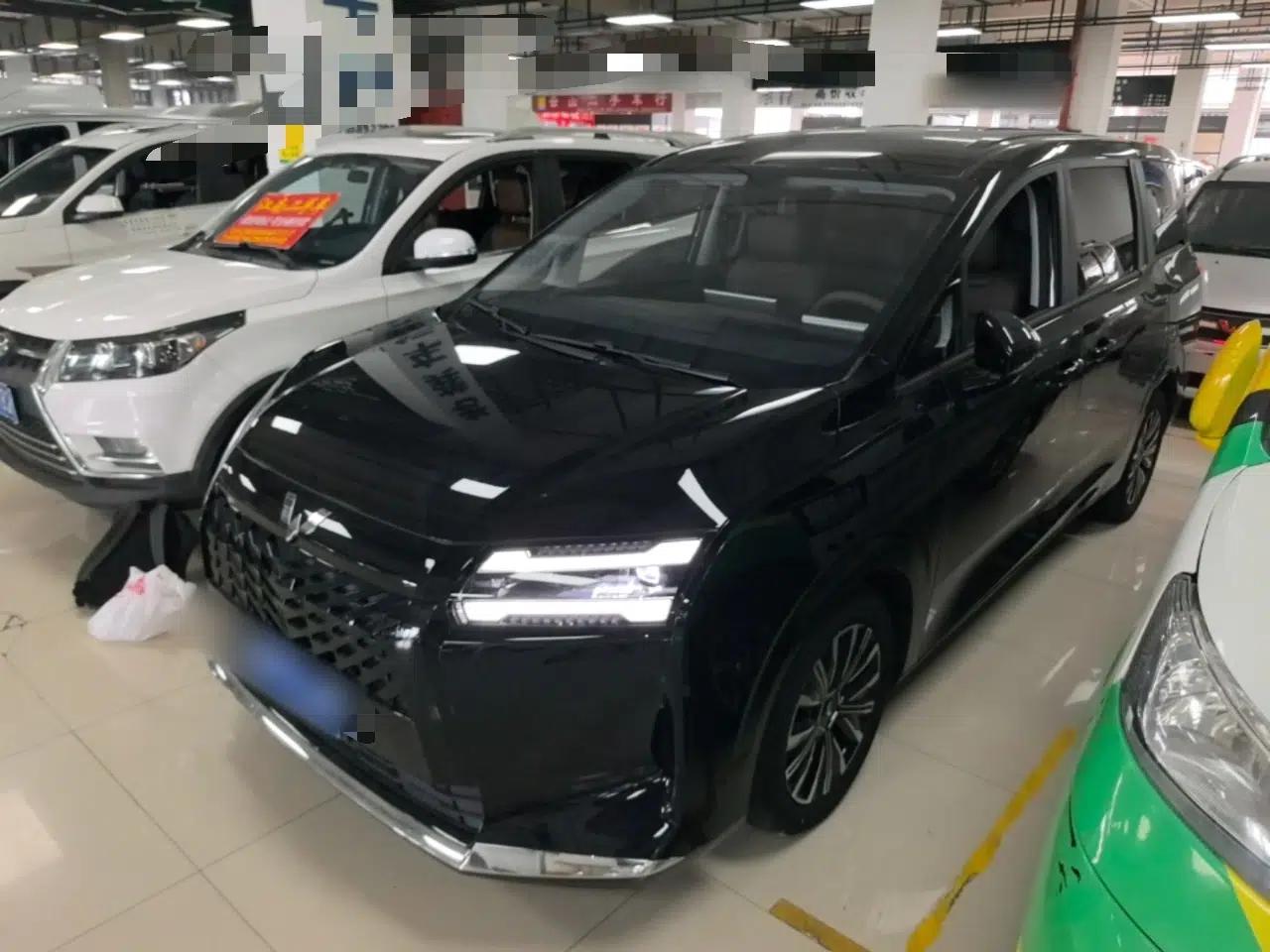 Wuling 730 2025 Model 1.5T CVT Elite Edition — миниатюра 1