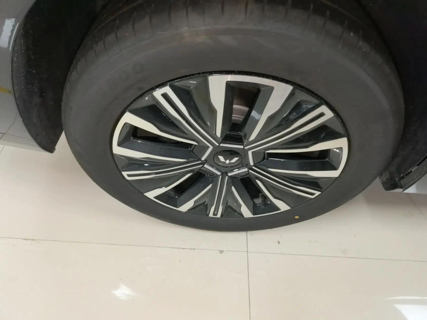 Wuling 730 2025 Model 1.5T CVT Elite Edition — миниатюра 11
