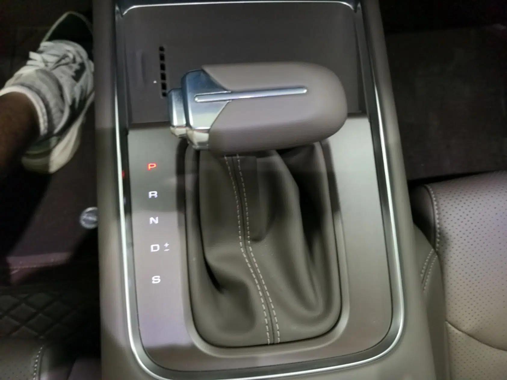 Wuling 730 2025 Model 1.5T CVT Elite Edition — миниатюра 21