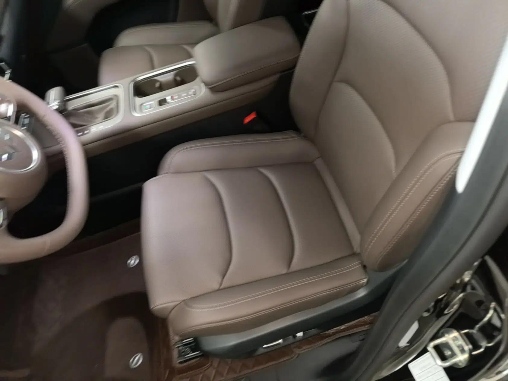 Wuling 730 2025 Model 1.5T CVT Elite Edition — миниатюра 22
