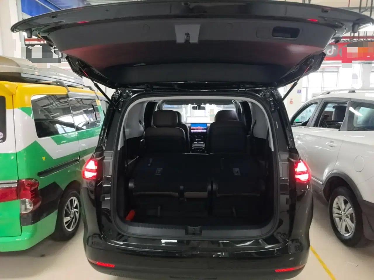 Wuling 730 2025 Model 1.5T CVT Elite Edition — миниатюра 27