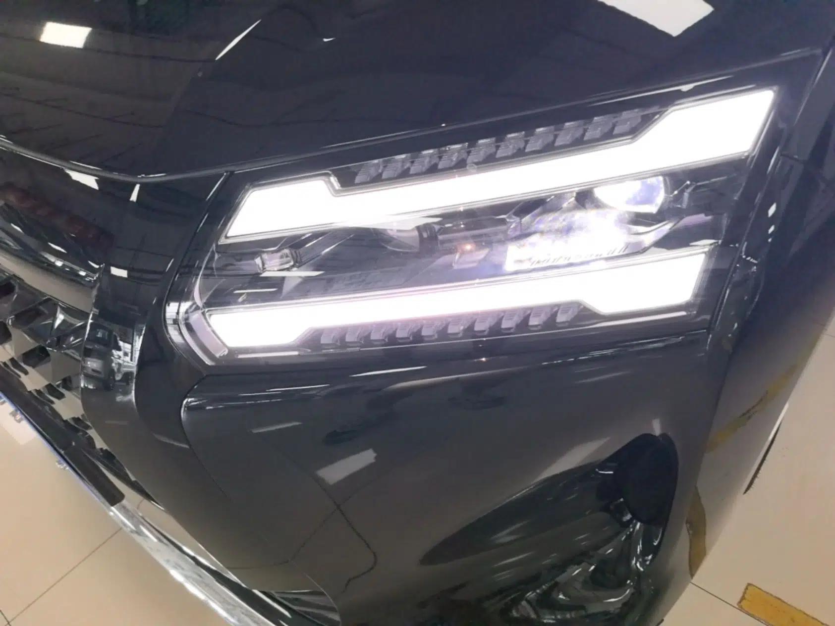 Wuling 730 2025 Model 1.5T CVT Elite Edition — миниатюра 8