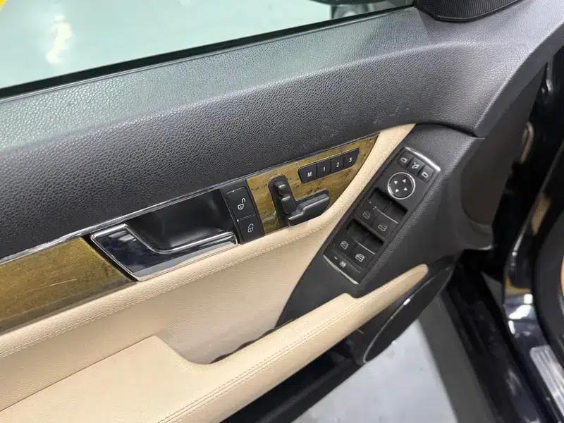 Mercedes-Benz C-Class 2010 C 200 CGI Elegance — миниатюра 23