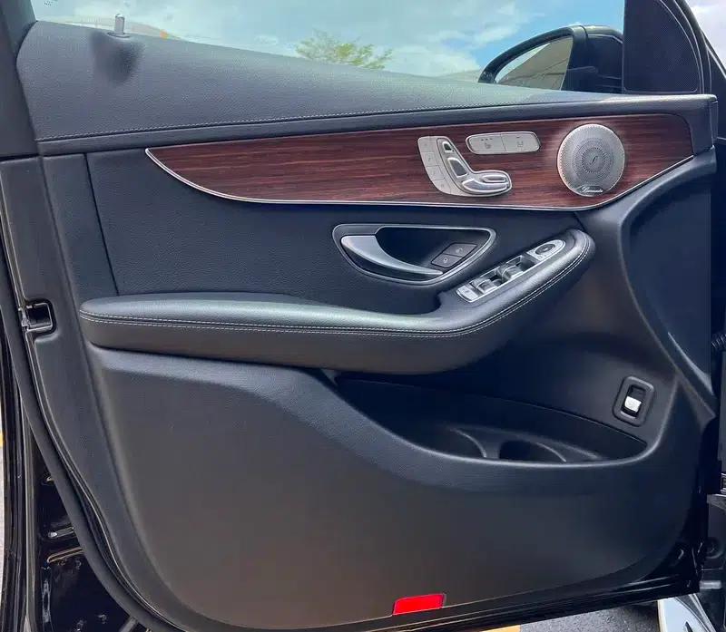 2020 Mercedes-Benz GLC 300 L 4MATIC Dynamic — миниатюра 11