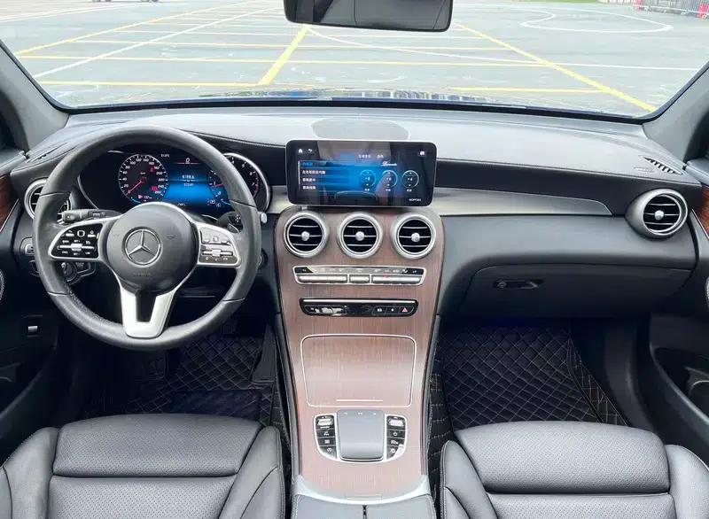 2020 Mercedes-Benz GLC 300 L 4MATIC Dynamic — миниатюра 17