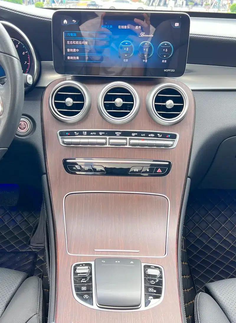 2020 Mercedes-Benz GLC 300 L 4MATIC Dynamic — миниатюра 18