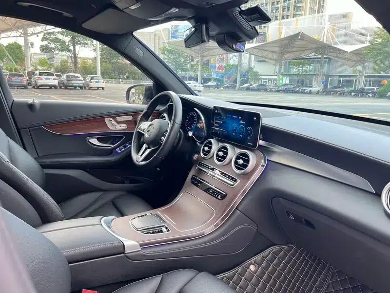 2020 Mercedes-Benz GLC 300 L 4MATIC Dynamic — миниатюра 21