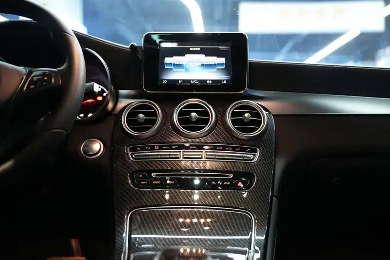 2017 Mercedes-Benz GLC 260 4MATIC Luxury — миниатюра 13