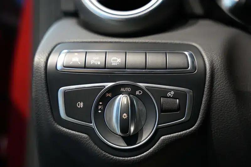 2017 Mercedes-Benz GLC 260 4MATIC Luxury — миниатюра 18