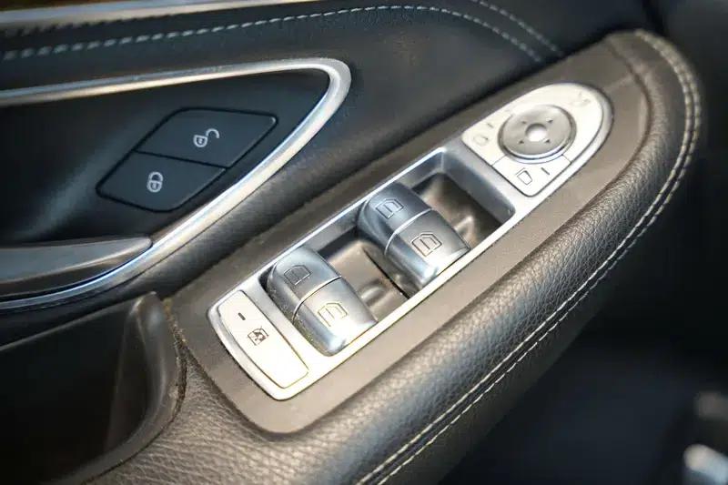 2018 Mercedes-Benz GLC Facelift: GLC 260 4MATIC Dynamic — миниатюра 23