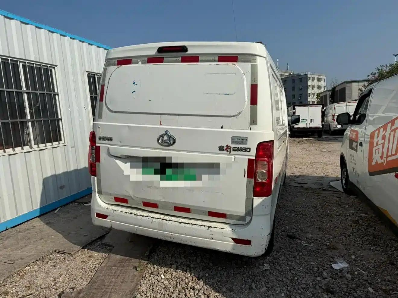 Changan Ruixing EM60 2021 Pure Electric Van (70kW) — миниатюра 2