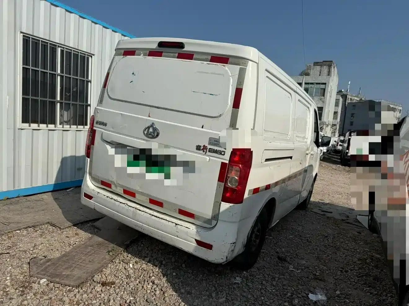 Changan Ruixing EM60 2021 Pure Electric Van (70kW) — миниатюра 3