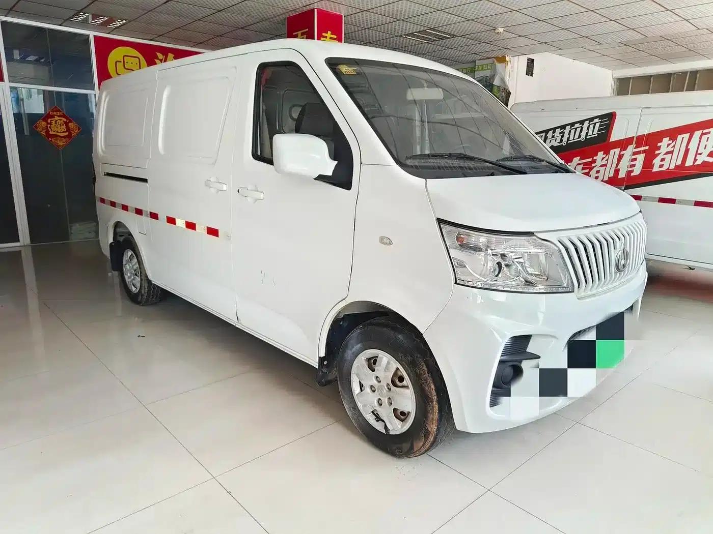 Changan Ruixing EM60 2021 Pure Electric Van (70kW) — миниатюра 2