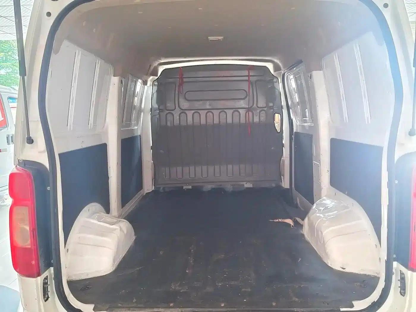 Changan Ruixing EM60 2021 Pure Electric Van (70kW) — миниатюра 6