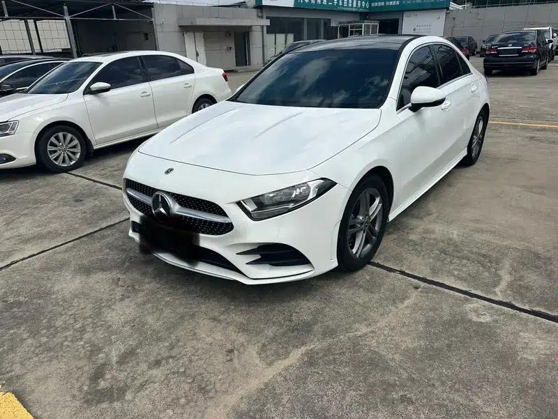 2022 Mercedes-Benz A-Class A 180 L — миниатюра 1