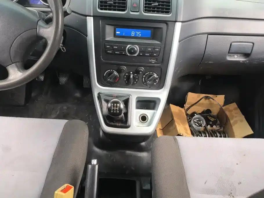 Changan Ruixing M90 2017 2.0L Value Edition 7-seater hatchback 4G94S — миниатюра 16