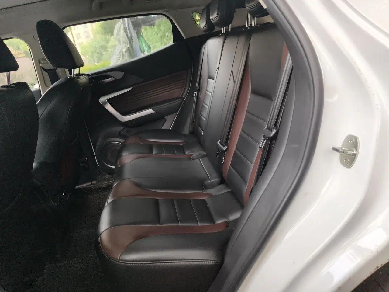 Wey VV5 2021 1.5T Two-Wheel Drive Color Pioneer — миниатюра 17