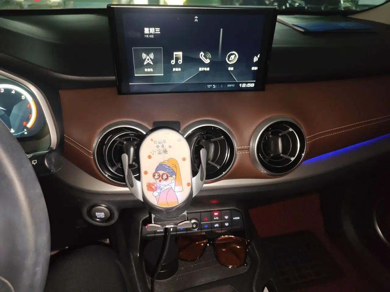 Wey VV6 2018 2.0T Two-Wheel Drive Flagship Version China V Standard — миниатюра 13