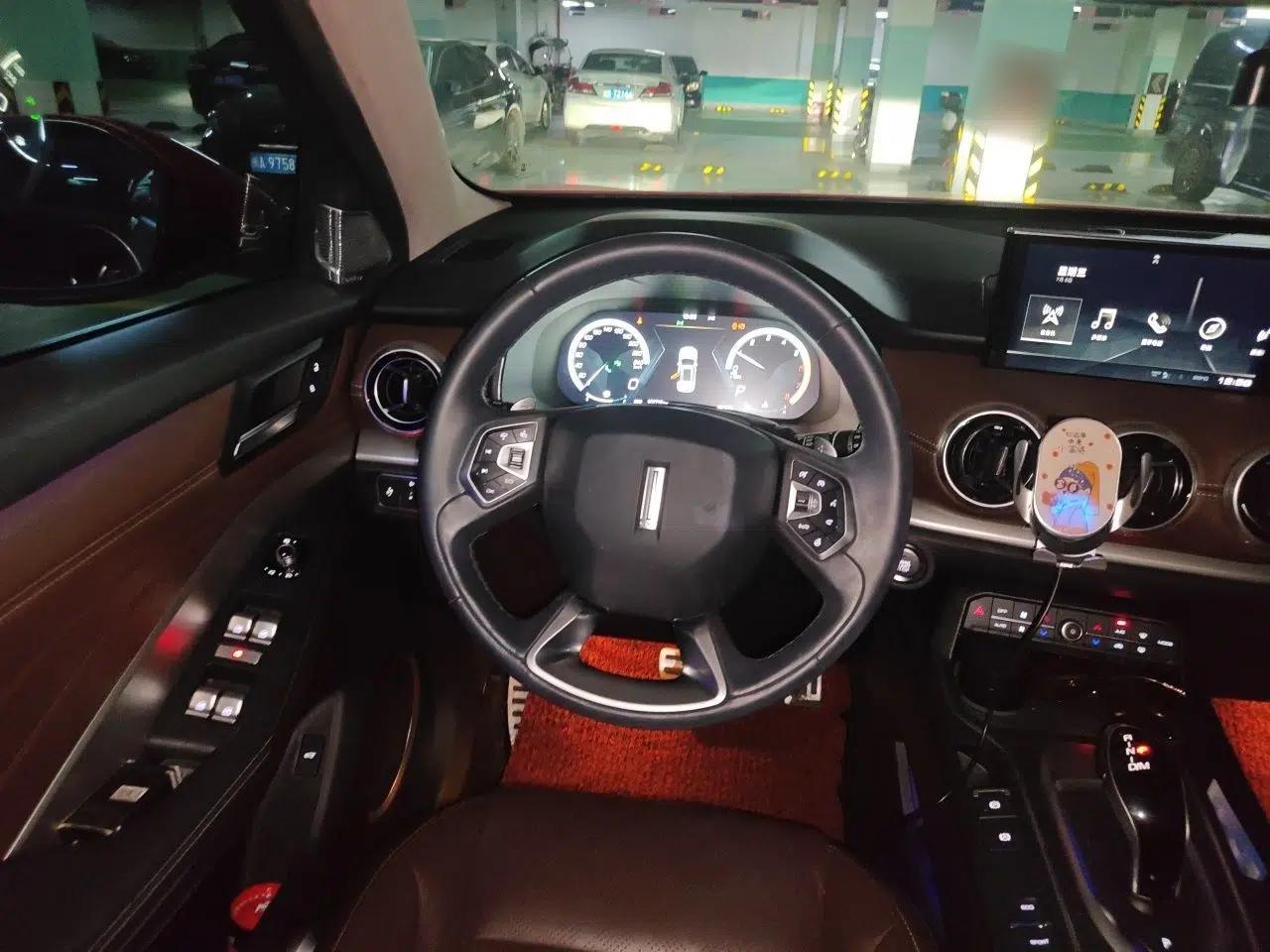 Wey VV6 2018 2.0T Two-Wheel Drive Flagship Version China V Standard — миниатюра 10