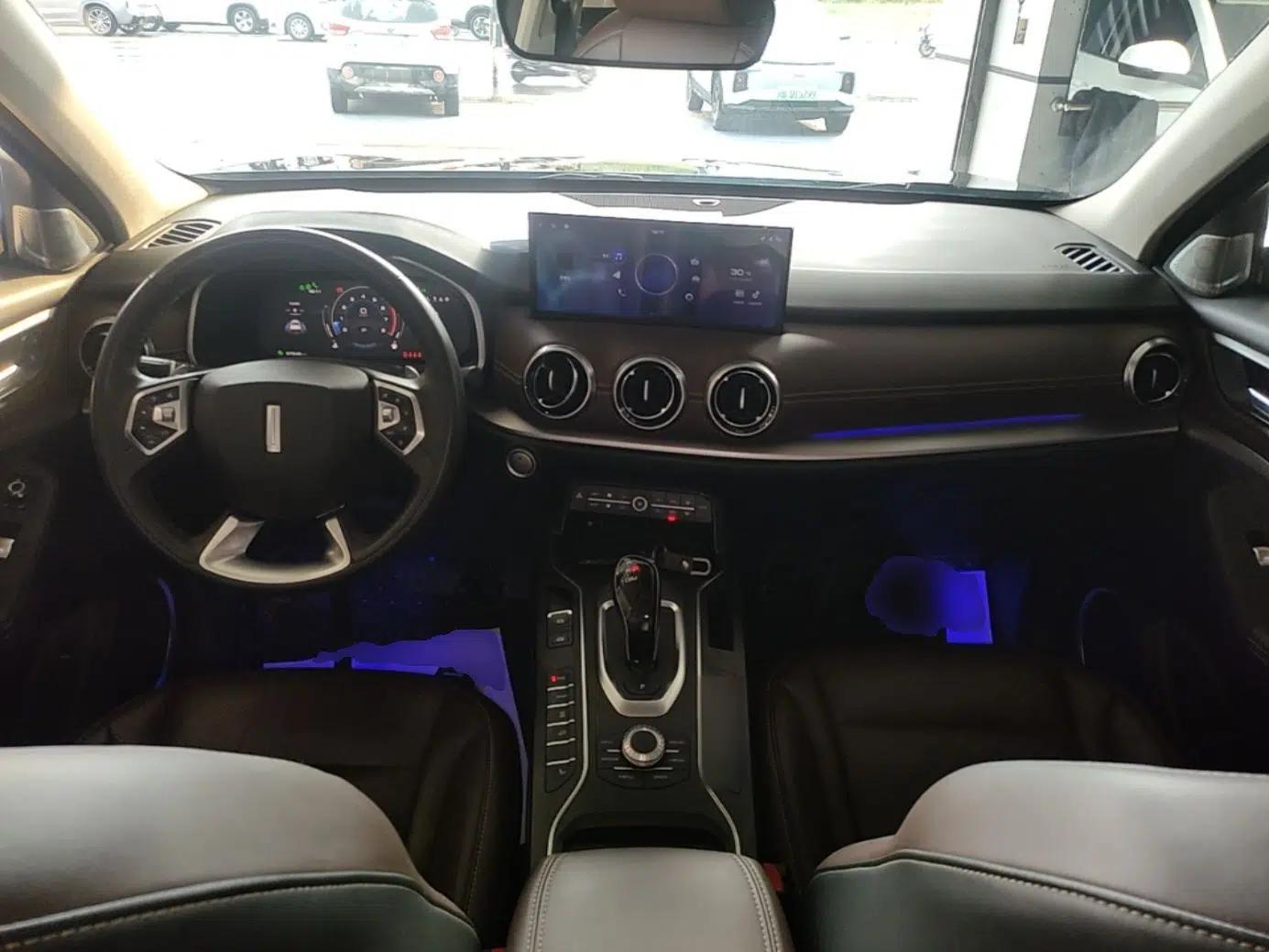 Wey VV6 2021 2.0T Two-Wheel Drive Smart Plus — миниатюра 12