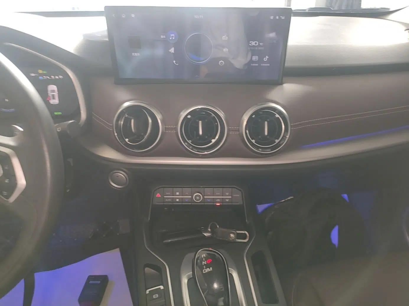 Wey VV6 2021 2.0T Two-Wheel Drive Smart Plus — миниатюра 15