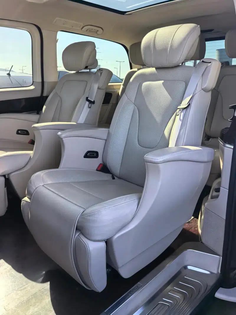 Mercedes-Benz V-Class 2018 V 260 Premium Edition (China VI Emission Standard) — миниатюра 11