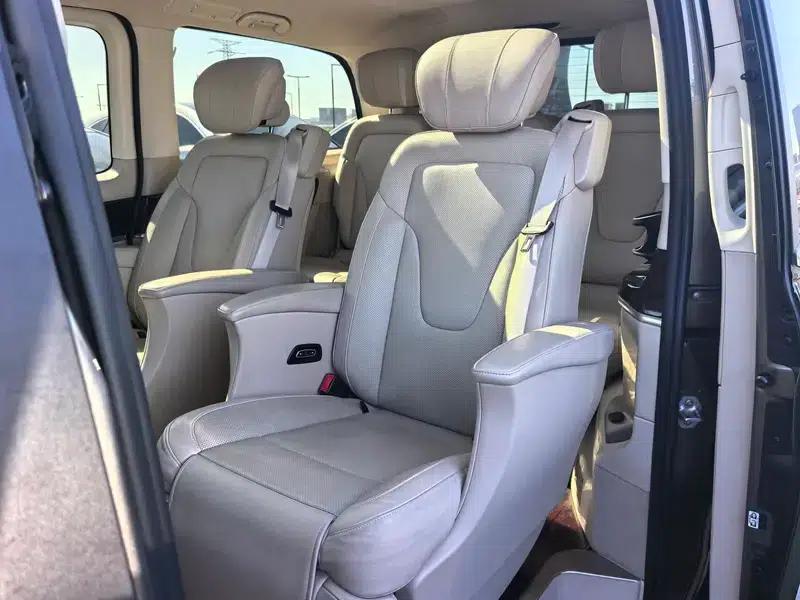 Mercedes-Benz V-Class 2018 V 260 Premium Edition (China VI Emission Standard) — миниатюра 10