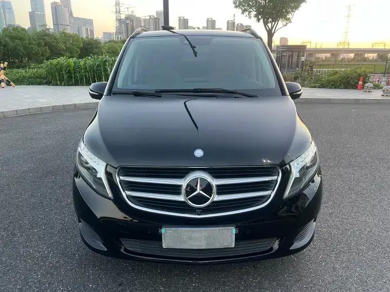 Mercedes-Benz V-Class 2017 V 260 L Premium Extended Edition — миниатюра 2