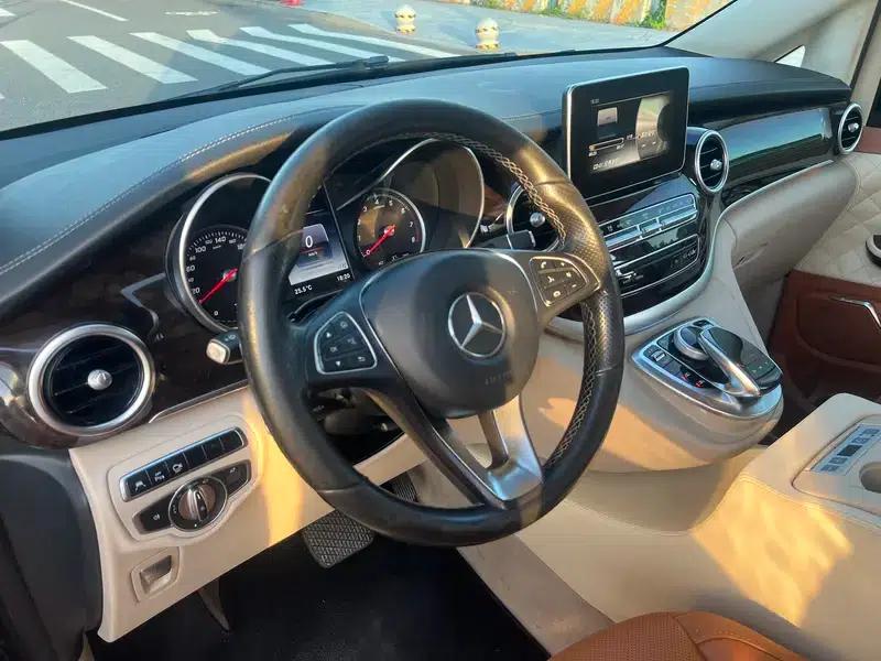 Mercedes-Benz V-Class 2017 V 260 L Premium Extended Edition — миниатюра 19