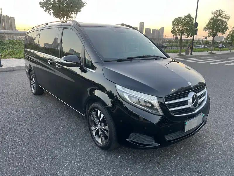 Mercedes-Benz V-Class 2017 V 260 L Premium Extended Edition — миниатюра 3