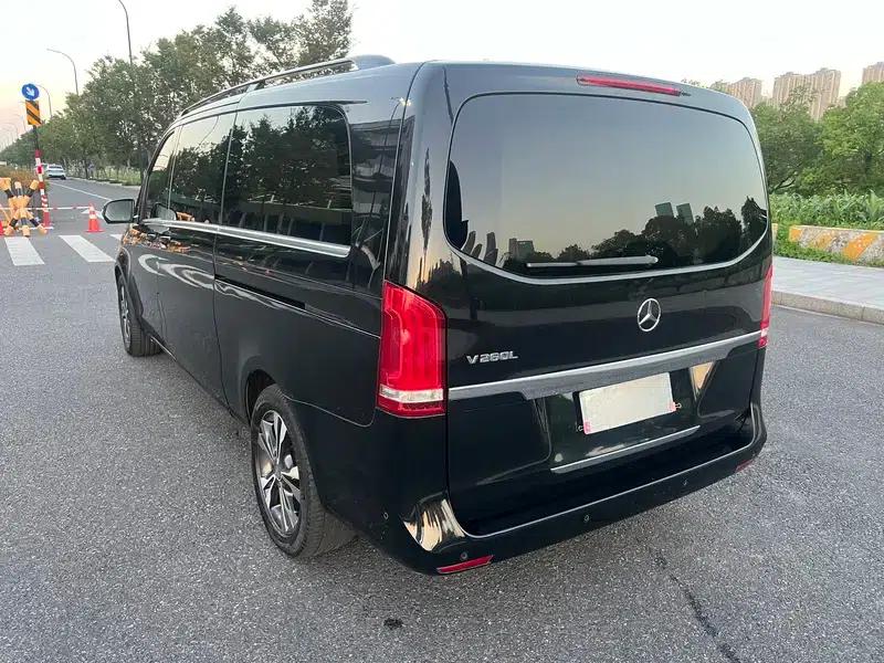 Mercedes-Benz V-Class 2017 V 260 L Premium Extended Edition — миниатюра 5