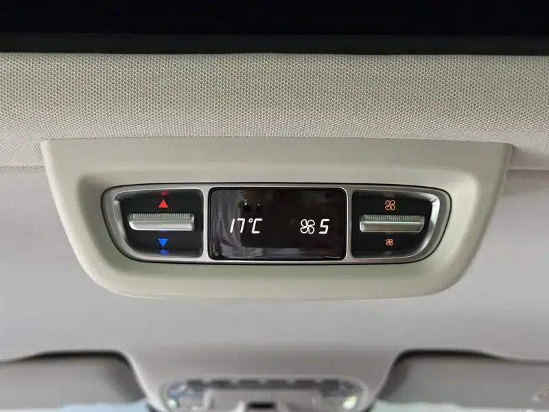 Mercedes-Benz V-Class 2021 V 260 Premium Edition — миниатюра 10